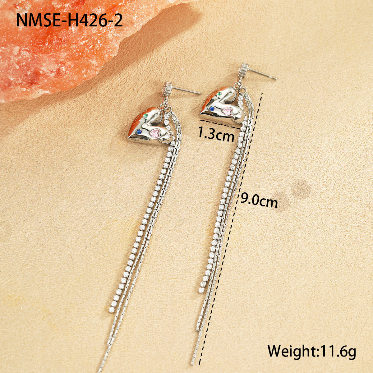Orecchini pendenti da donna alla moda asimmetrici a forma di cuore con zircone in acciaio inossidabile e finitura galvanica