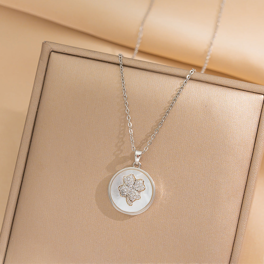 Minimalist Clover-Shaped Titanium Steel Necklace with Gold Plating and Genuine Shell Pendant on Snake Chain