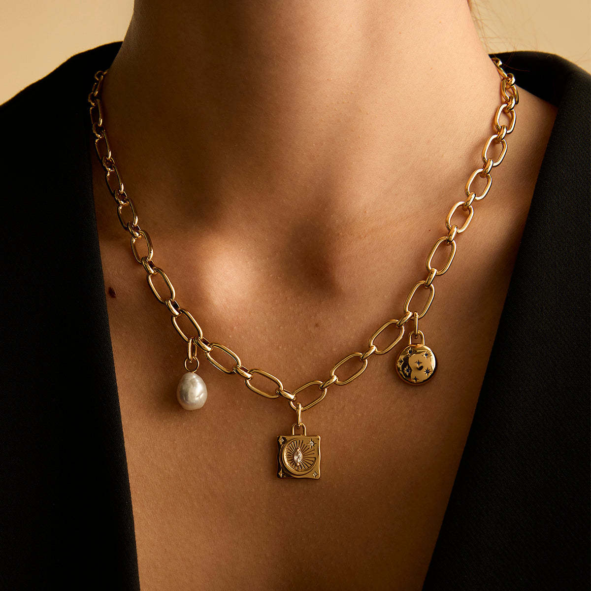 Vintage Square Moon Stainless Steel PVD Gold Plated Pendant Charm Bar with Cable Chain