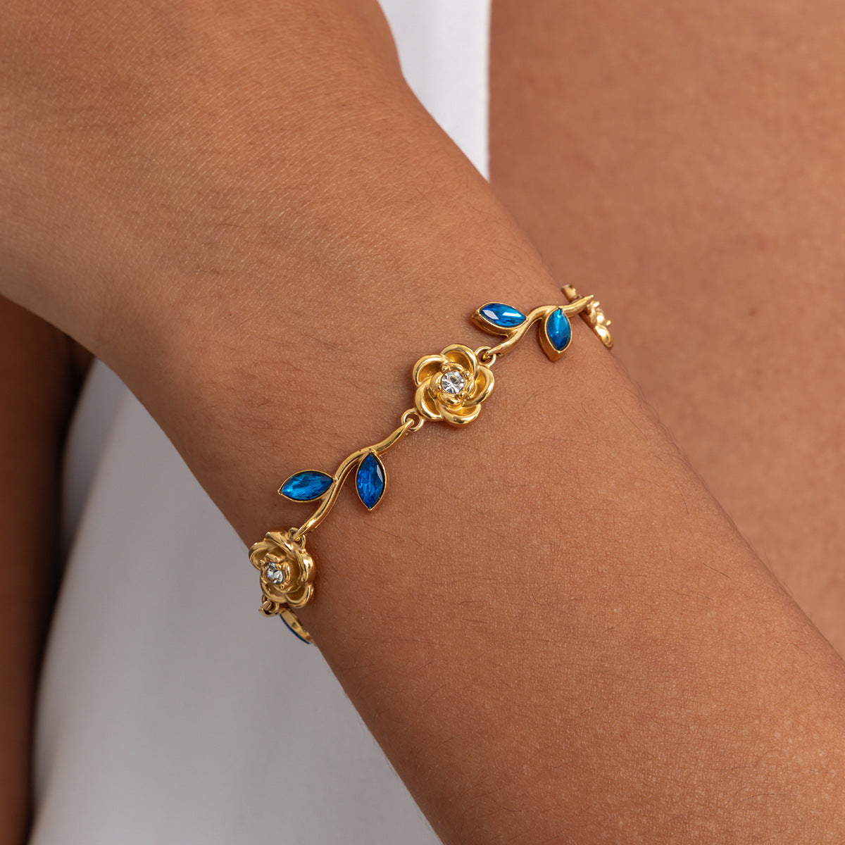 Luxury Elegant Rose Flower Teardrop Shape PVD 18K Gold Plated Stainless Steel Rhinestone Bracelet for Women