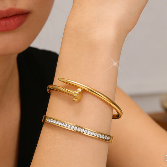 Minimalist Single Row Rhinestone Geometric Clover Nail Titanium Steel Bracelet 18K Gold Plated