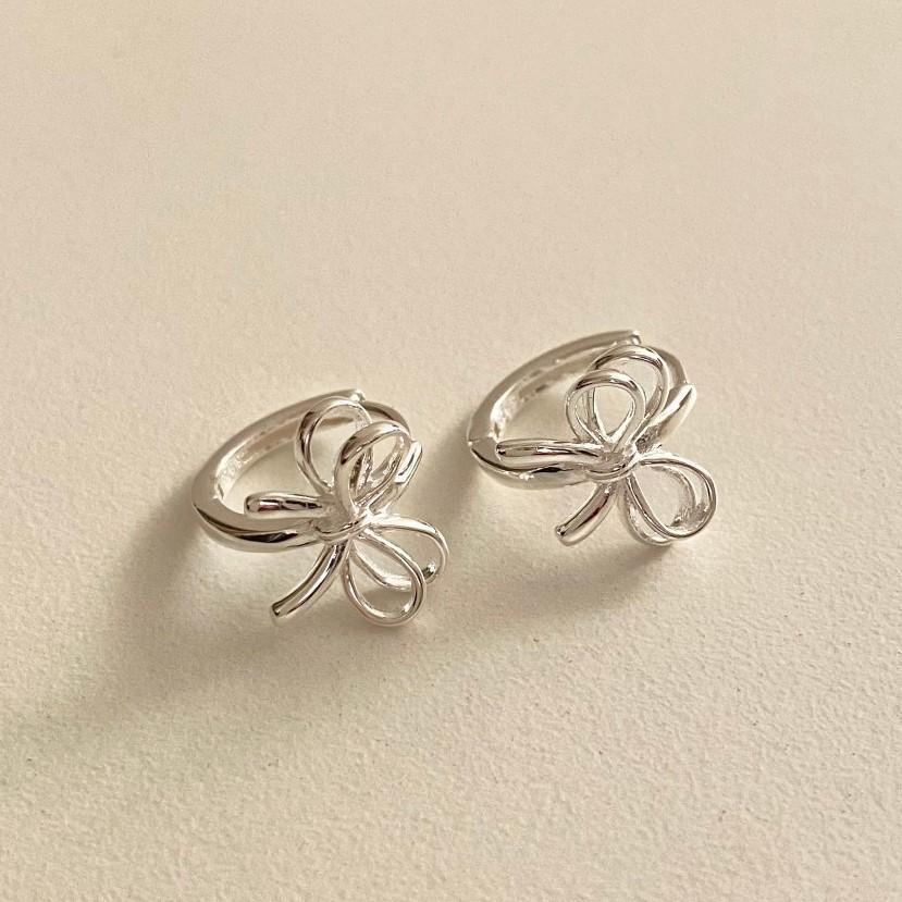 Pendientes de mariposa minimalistas para mujer de plata de ley 925 con acabado chapado