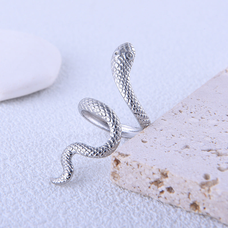 Anello aperto regolabile esagerato a forma di serpente in acciaio al titanio con finitura galvanica, unisex