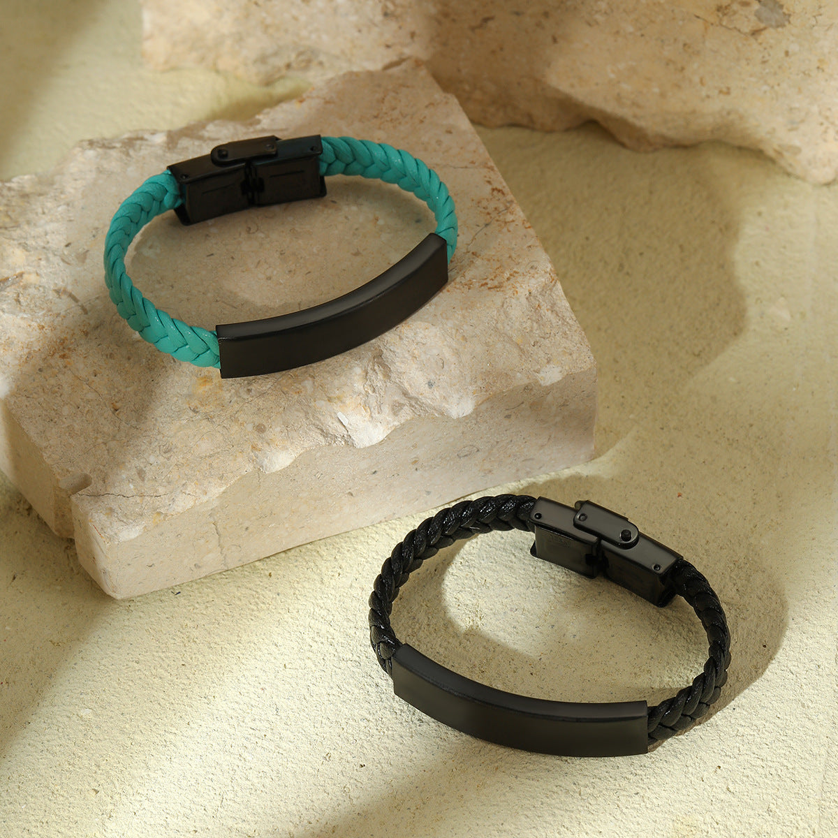 Braccialetto alla Moda Geometria in Acciaio Inossidabile con Pelle Intrecciata da Donna, Finitura Galvanica, Incisione Personalizzata, Regalo