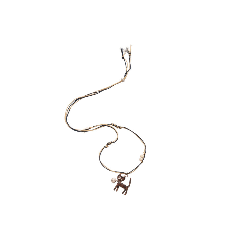 Collana con Ciondolo in Resina a Forma di Gatto Leggero Lusso con Dettaglio Intrecciato a Mano per Donna, Catena Casual Minimalista per Maglione