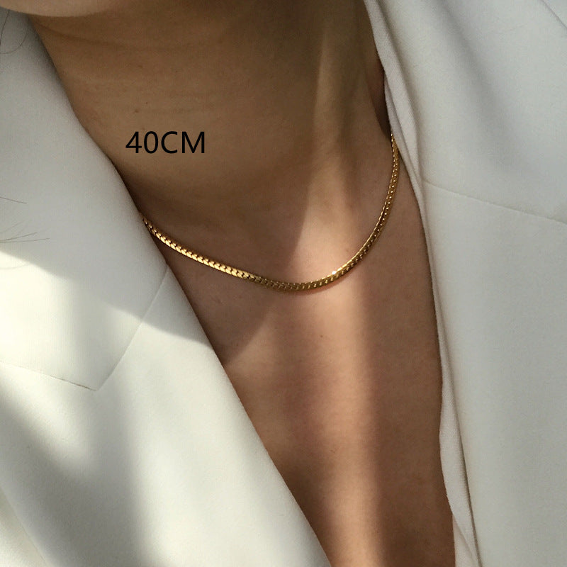 Collar Minimalista de Cadena de Látigo para Hip-Hop de Tono Frío en Acero de Titanio con Chapado en Oro para Mujeres y Hombres