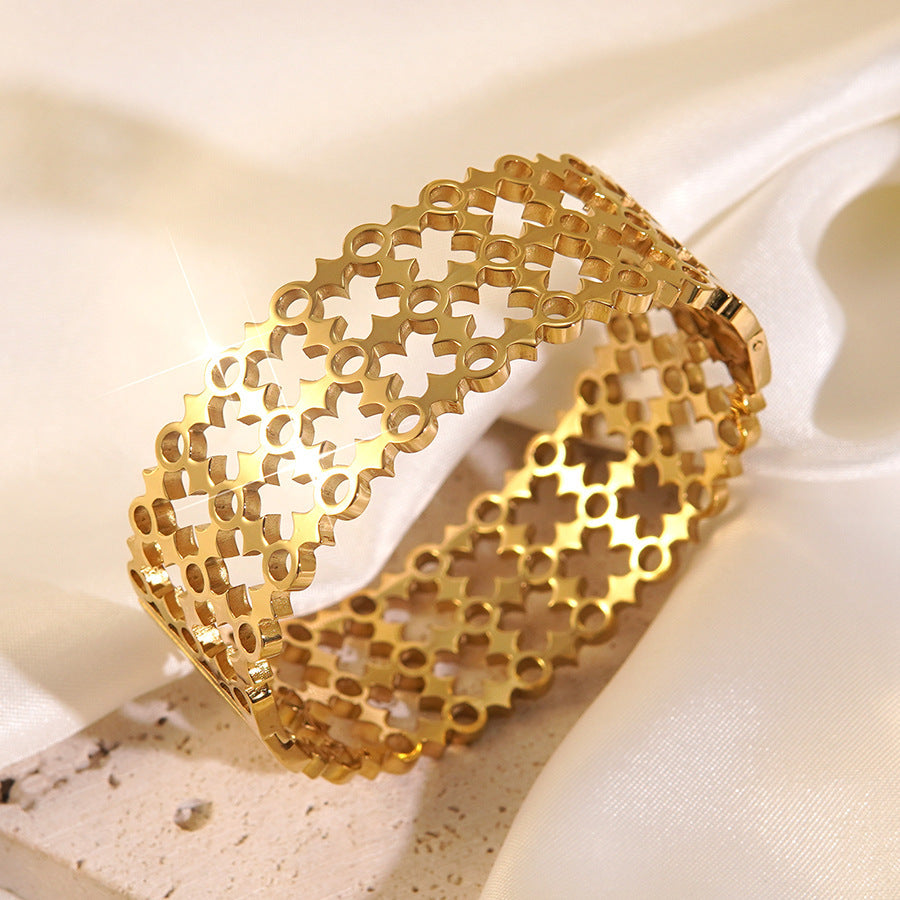 Elegant 18K Gold Plated Geometric Round Titanium Steel Bracelet