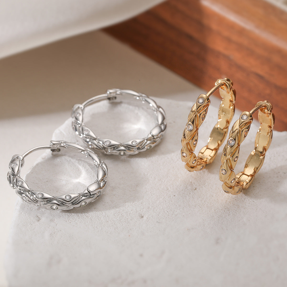 Minimalist Luxury 18K Gold Plated Brass Geometric Cubic Zirconia Hoop Earrings for Women