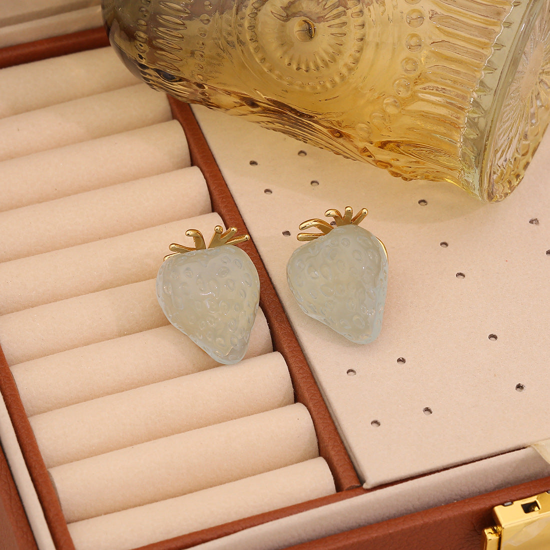 Fashionable Strawberry-Shaped Stainless Steel Stud Earrings with Plating Finish for Women