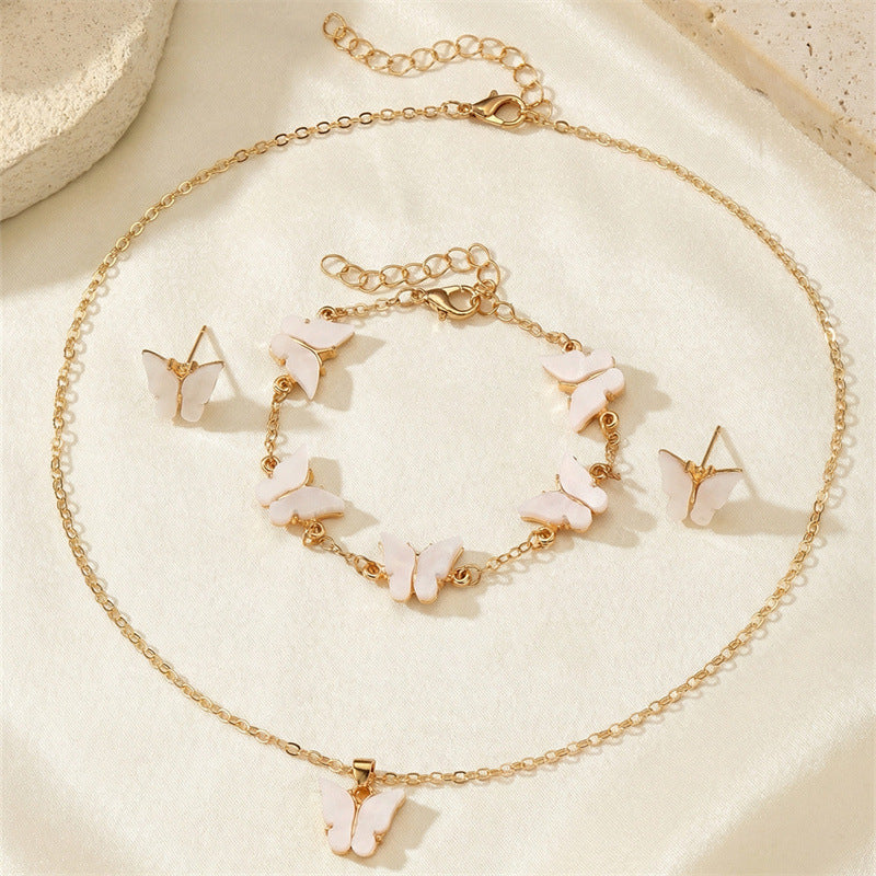 Set di collana con ciondolo a farfalla minimalista per ragazze, gioielli placcati in lega con catena di perline
