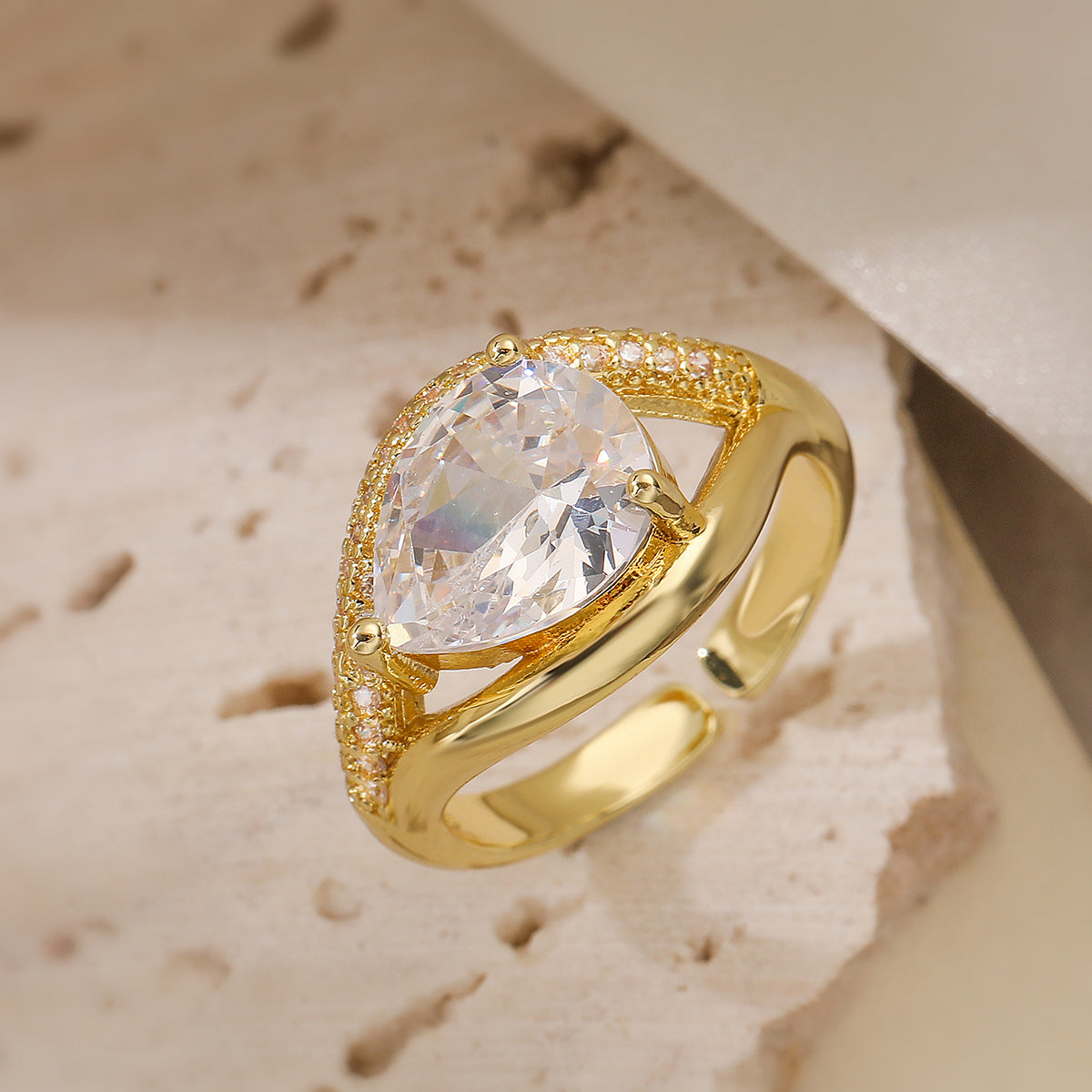Minimalist Elegant 18K Gold Plated Brass Geometric Micro-Inlaid Cubic Zirconia Open Ring for Women