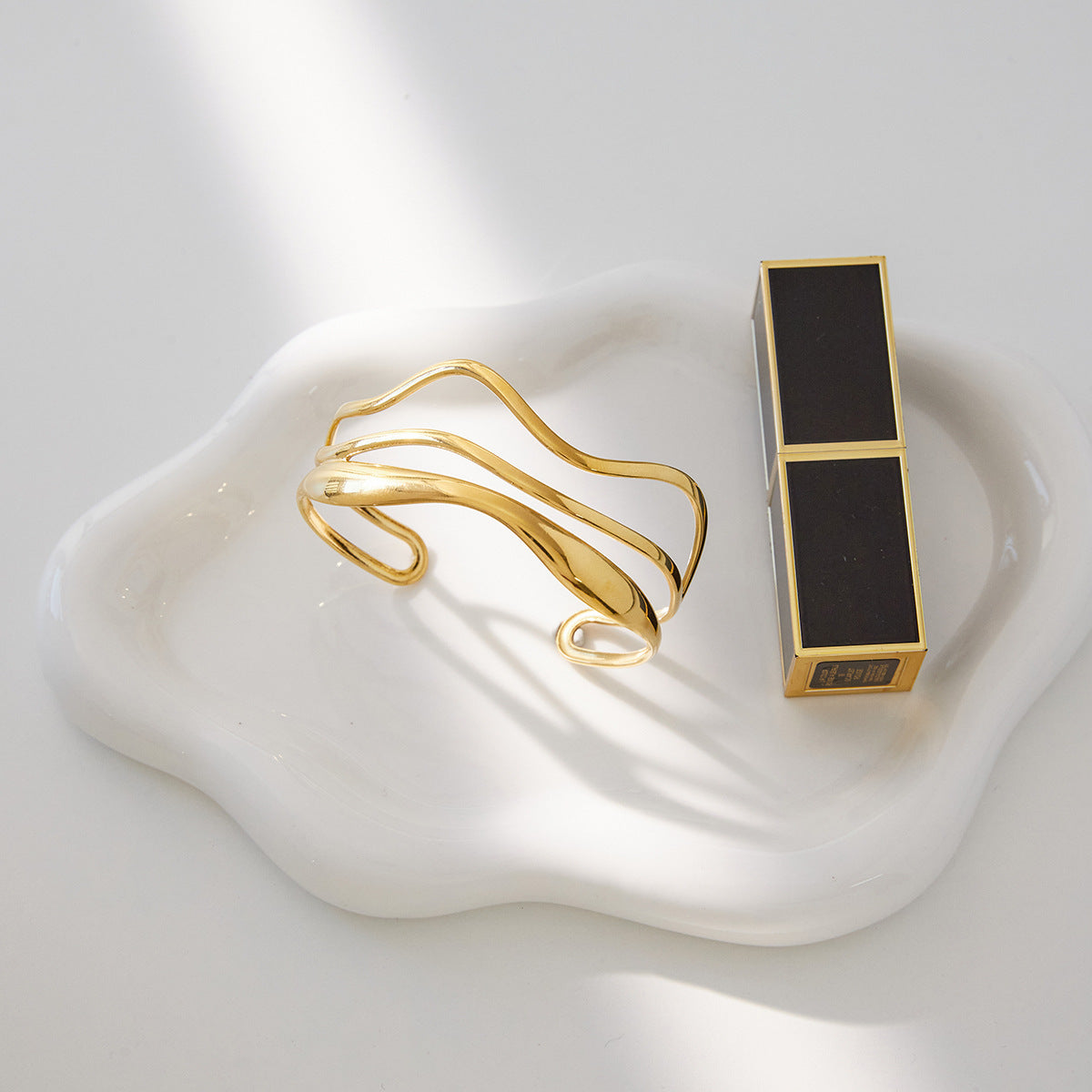 Pulsera de acero inoxidable con baño de oro de 18 quilates de diseño geométrico minimalista de lujo para mujer