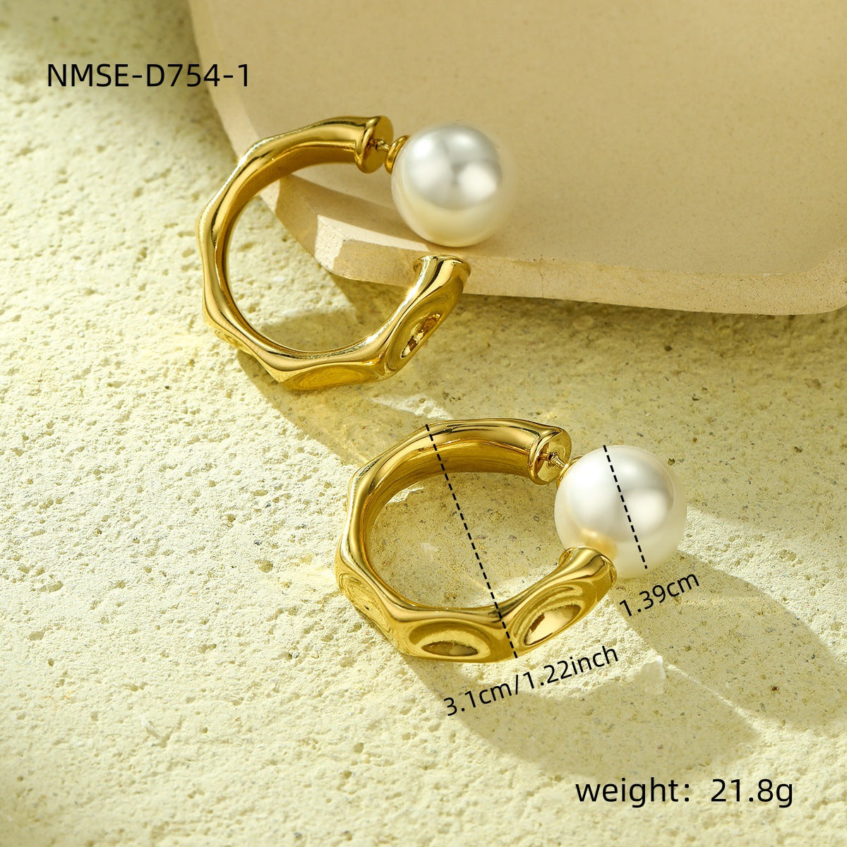 Pendientes minimalistas en forma de C de acero de titanio para mujer con acabado galvanizado