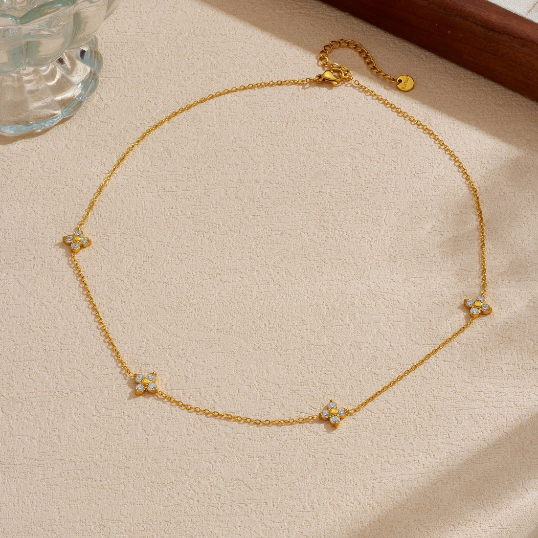 Minimalist Luxury Gold Plated Stainless Steel Floral Rhinestone Pendant Necklace for Women