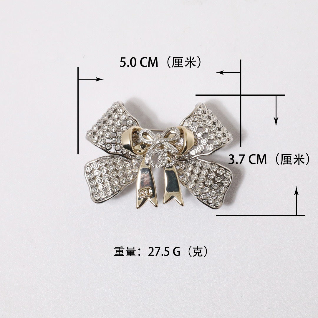 Elegant Luxury Two-Tone Rhinestone Bow Brooch for Women