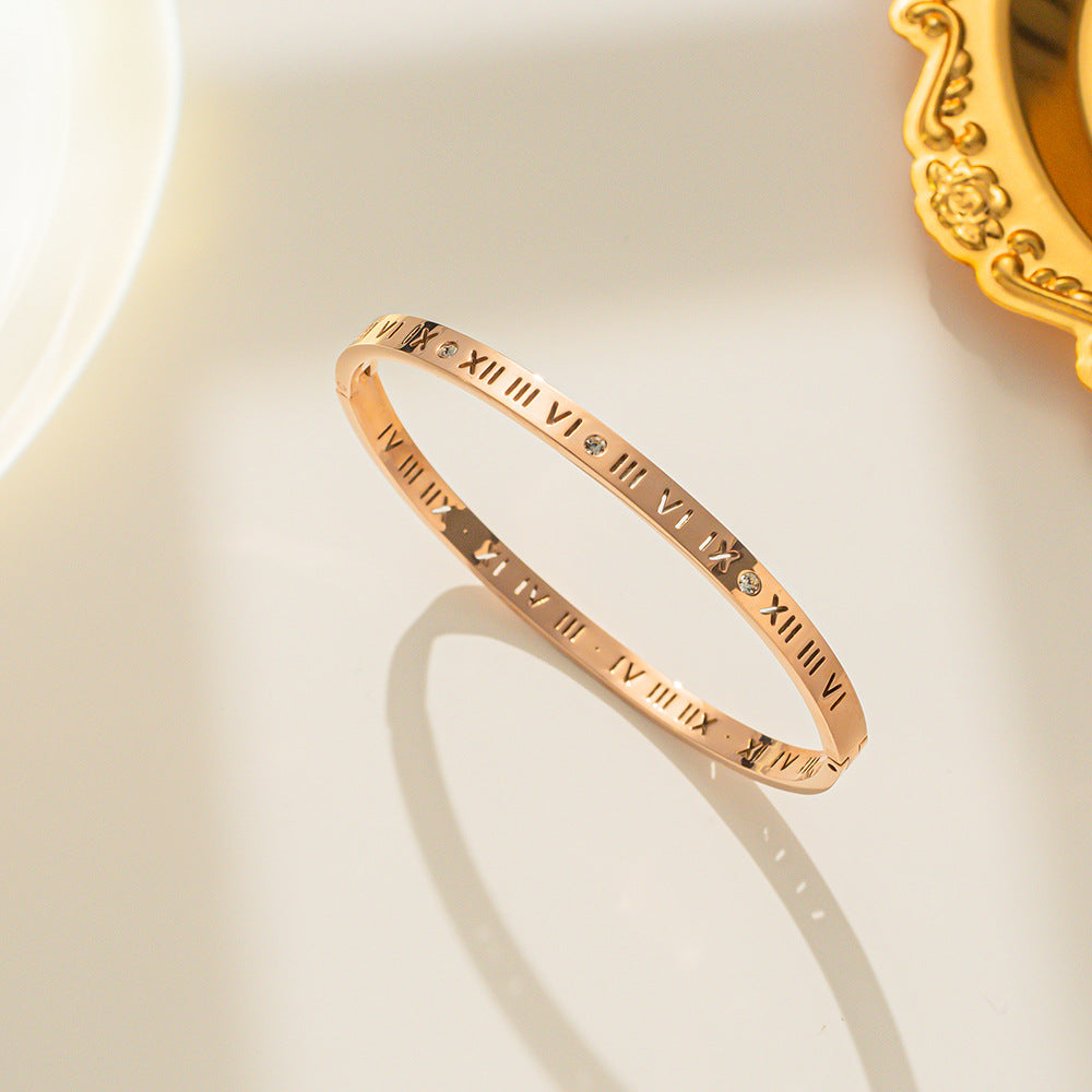 Bracciale con numeri romani in acciaio al titanio con placcatura in oro, bracciale aperto regolabile, gioielli da donna