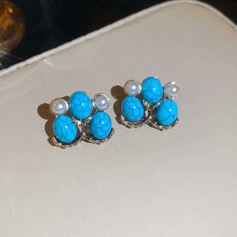 Set di collana con ciondolo rotondo in perle finte placcato in stile vintage con bracciale e orecchini abbinati da donna