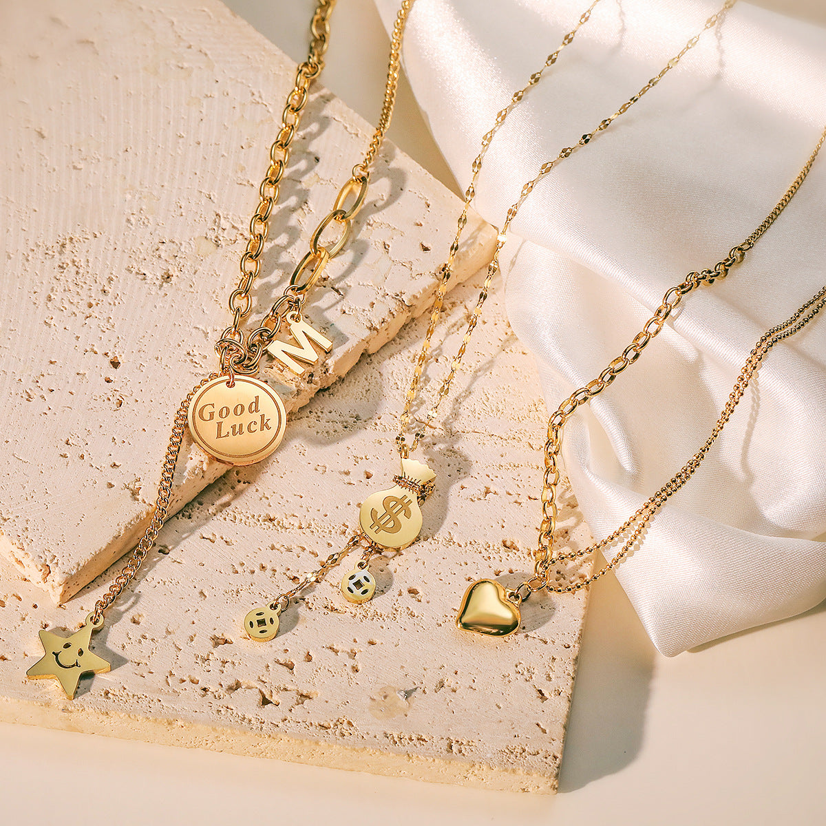 Collana Pendente Cuore Irregolare Geometrico Minimalista da Donna in Acciaio al Titanio con Placcatura in Oro