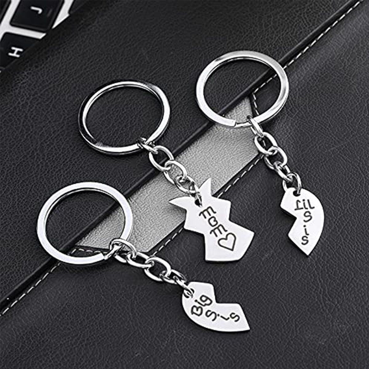 Minimalist Stainless Steel Plated Letter Puzzle Keychain for Mom Big Sis Lil Sis Daughter Birthday Gift