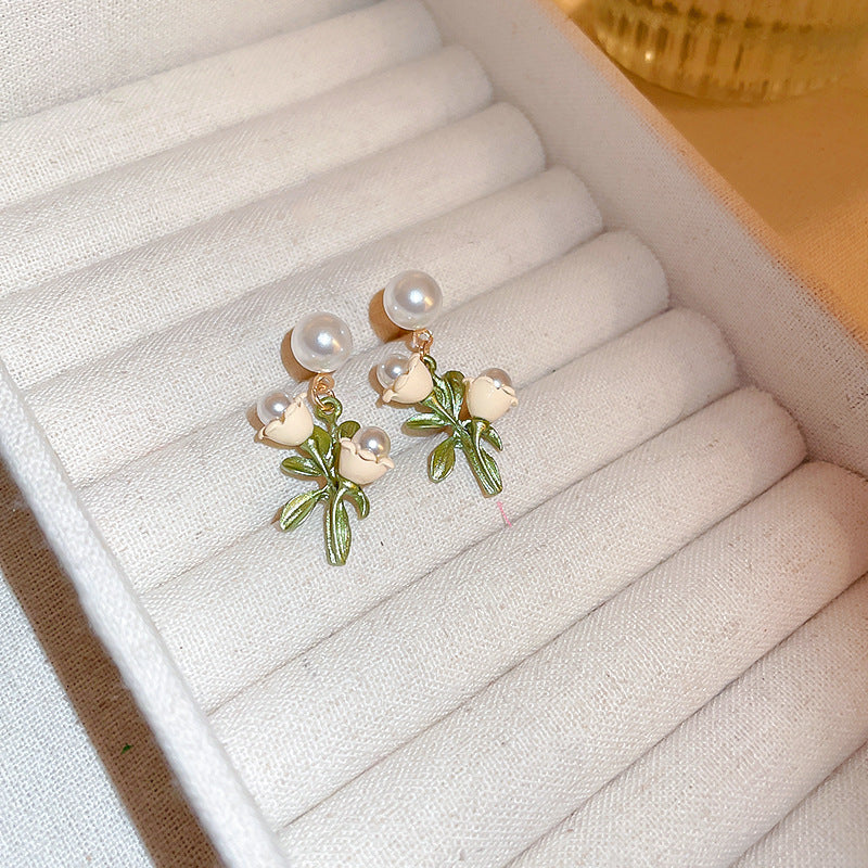 Chic Vintage Pearl Stud Earrings with Floral Bow Leaf Diamond Drop Geometric and Animal Motifs in Steel Posts