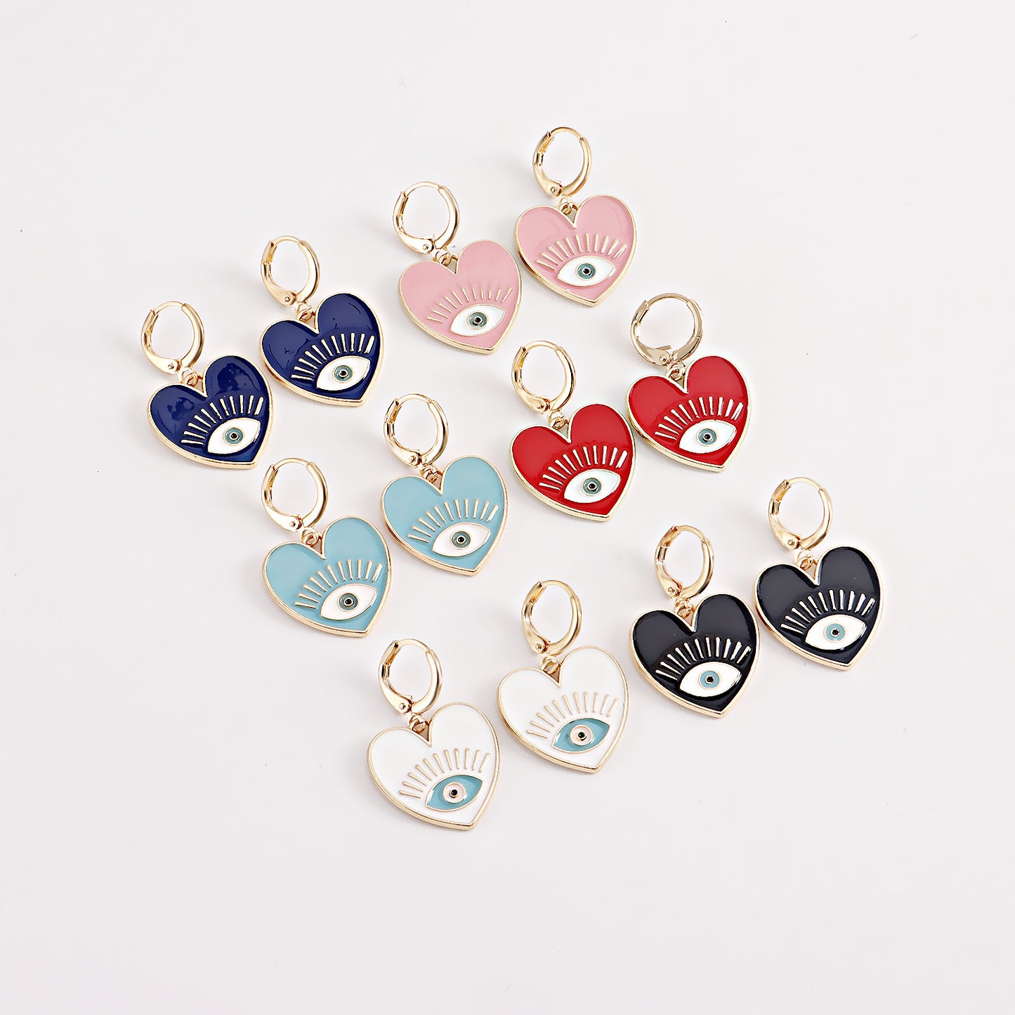 Pendientes Dulces en Forma de Corazón de Ojo de Demonio de Aleación con Acabado Galvanizado para Mujer