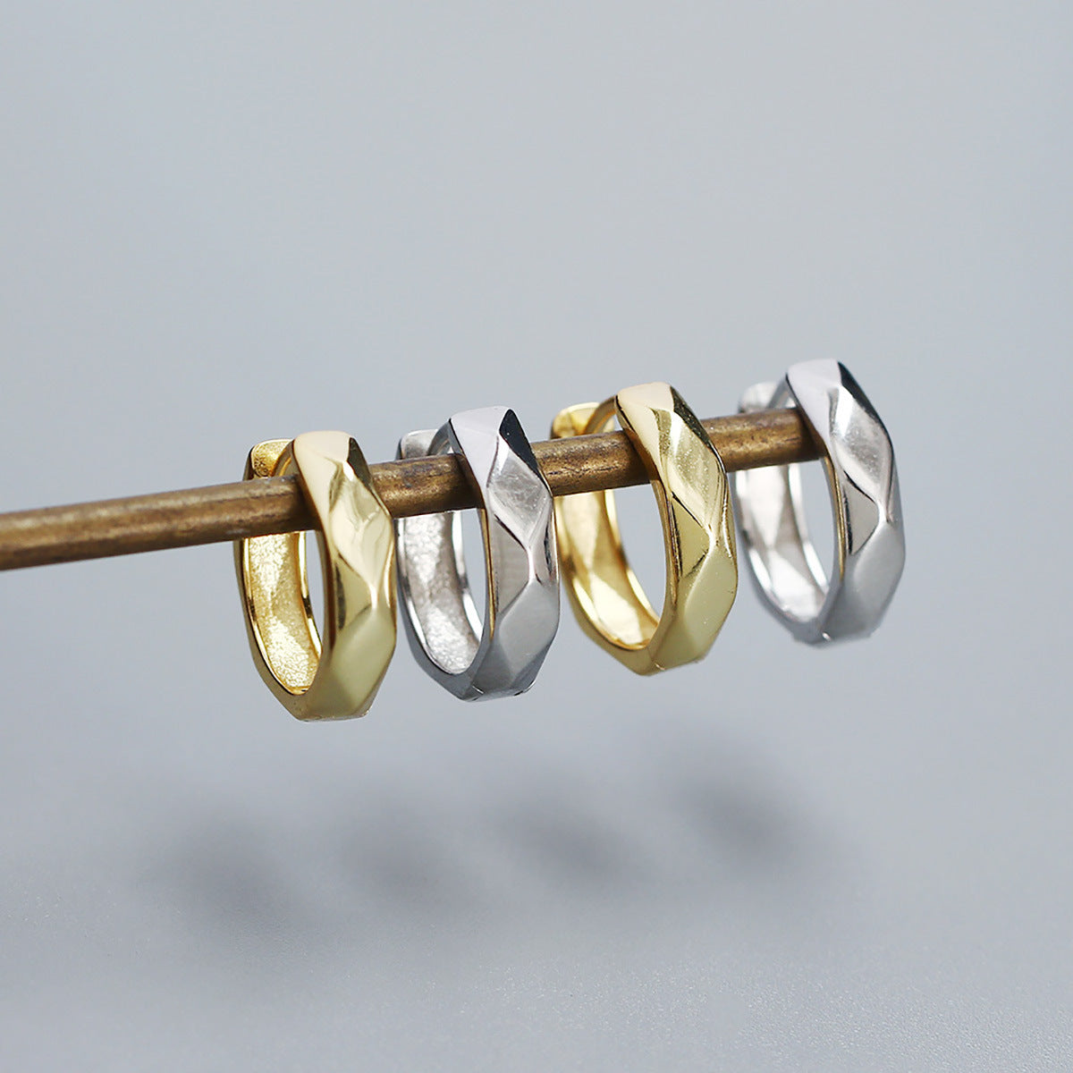 Orecchini a polsino a forma geometrica in Argento Sterling S925, placcati, per un look unisex alla moda e per tutti i giorni