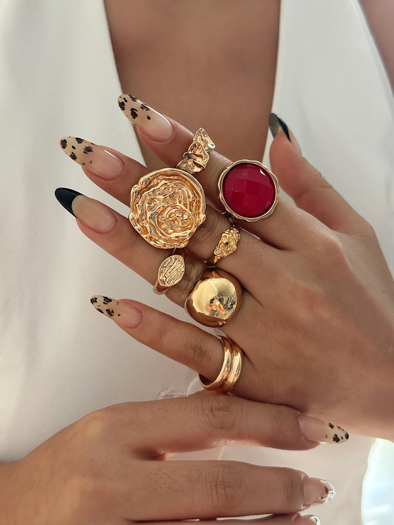 Minimalist Geometric Irregular Molten Texture Plated Alloy Ring for Women