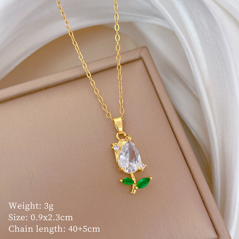 Collana di Lusso con Pendente a Tulipano Geometrico in Acciaio al Titanio per Donna con Intarsio di Strass, Catena Regolabile in Acciaio al Titanio, Elegante Gioiello per Clavicola