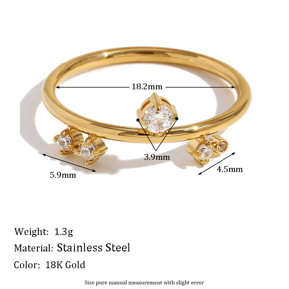 Anello da donna creativo in acciaio inossidabile geometrico con placcatura in oro 18 carati e strass bianchi microincastonati