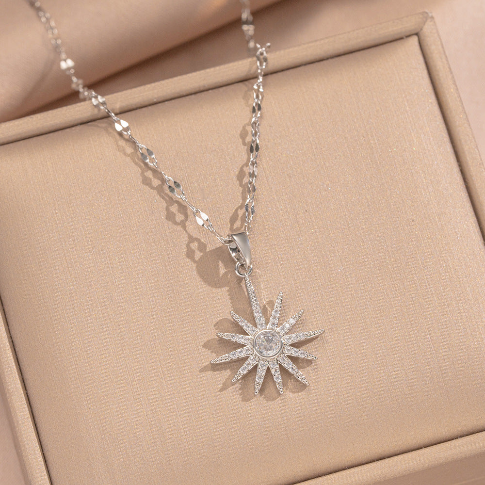 Collana con pendente a stella di lusso con intarsio di strass per donna, placcata oro rame, collana girocollo con catena labbra