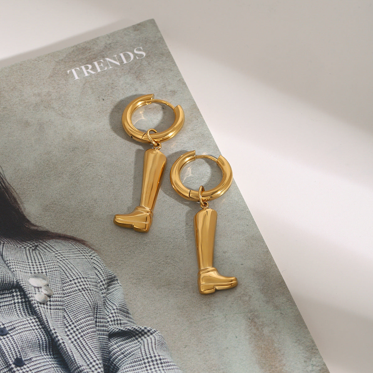 Orecchini da donna alla moda a forma di stivale geometrico in acciaio inossidabile placcato oro 18K