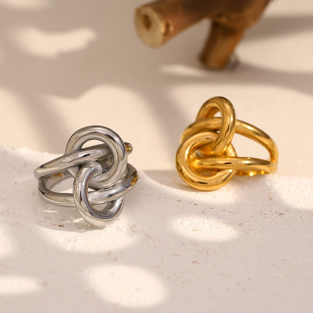 Fashionable Minimalist Geometric Stainless Steel Ring with 18K Gold Plating Double-Knotted Twisted Design for Women