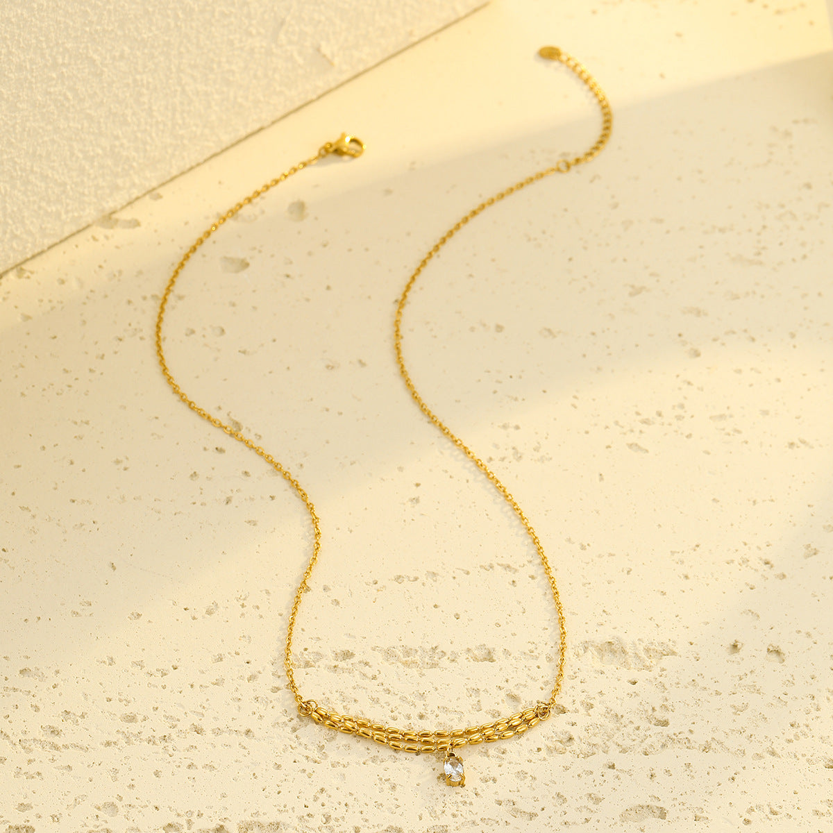Fashionable Minimalist Stainless Steel Pendant Necklace with Zircon Accents for Women, Electroplated Clavicle Chain