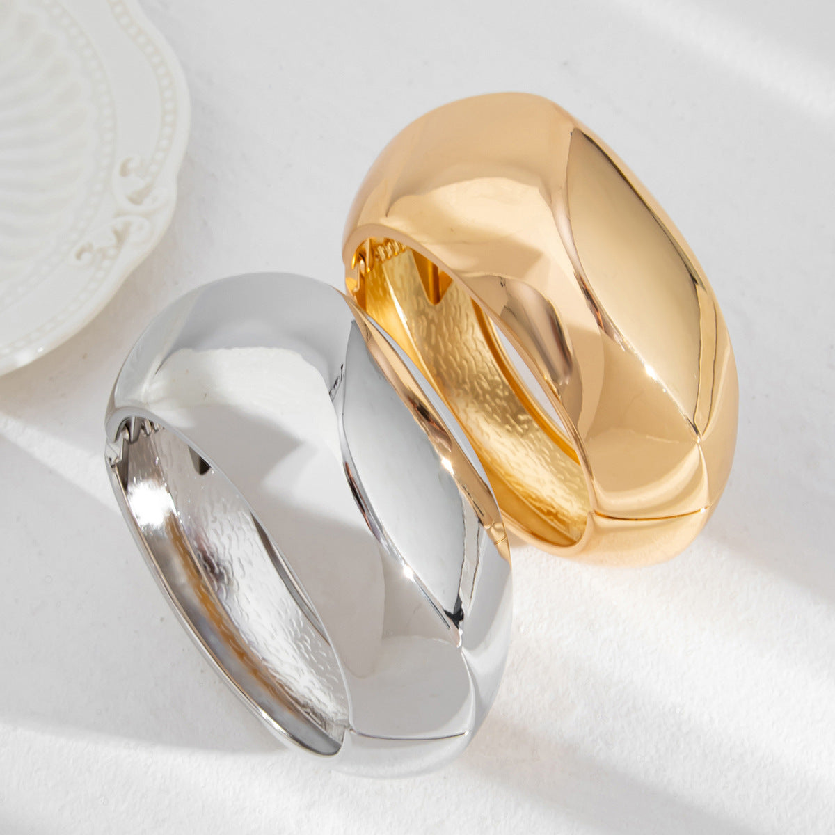 Luxury Geometric Teardrop Zinc Alloy Plated Wide Bracelet