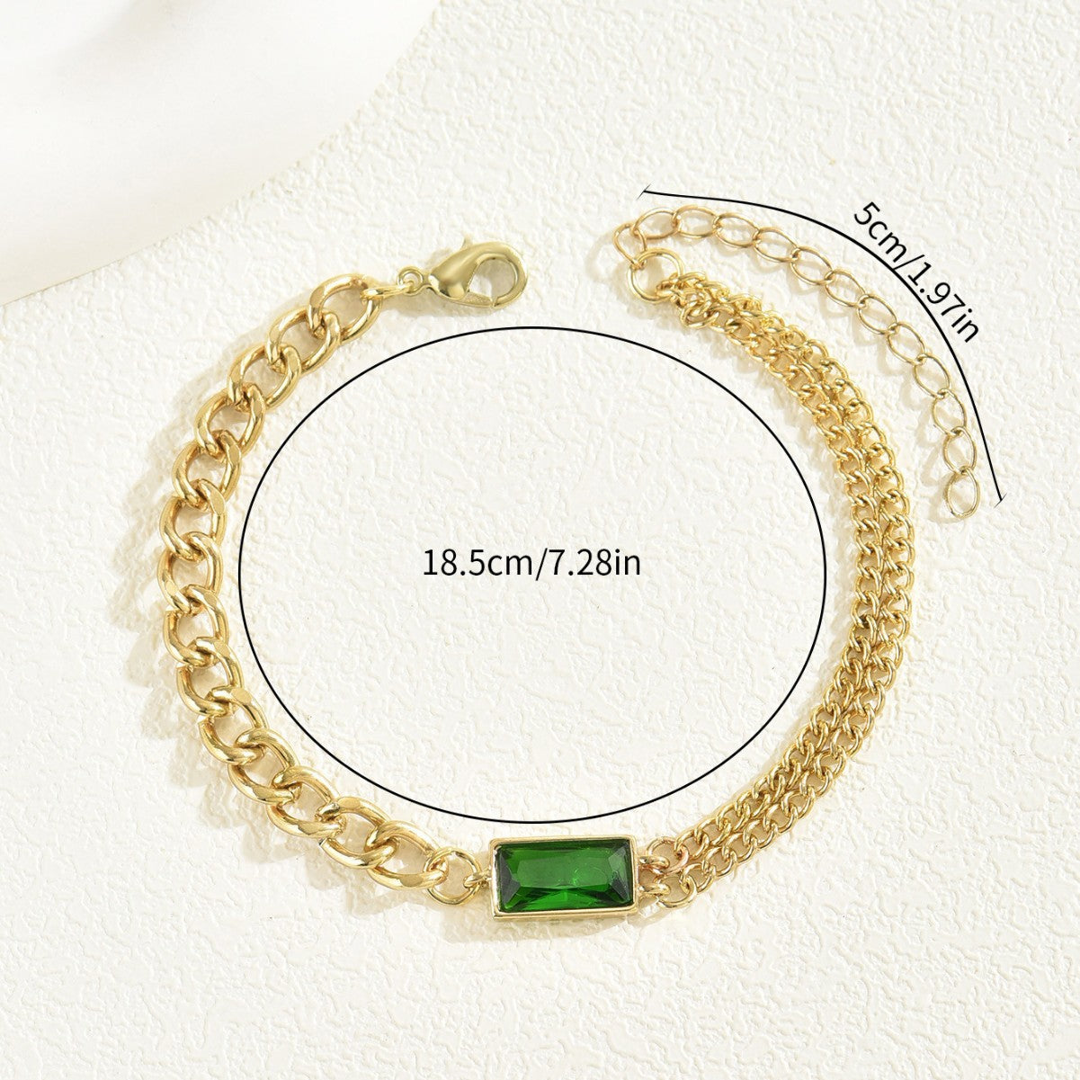 Minimalist Geometric Green Emerald-Inlaid Zinc Alloy Bracelet for Women with Luxe Finish and Versatile Styling