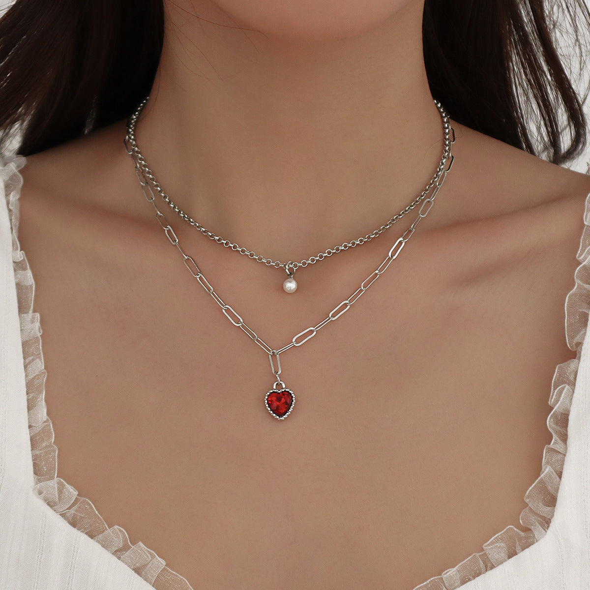 Collar de perlas geométrico minimalista con cadena de aleación chapada en oro para mujer, diseño de doble capa hasta la clavícula