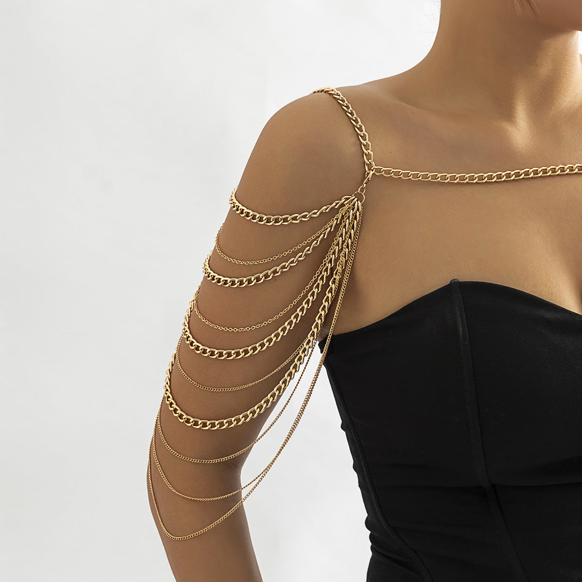 Gargantilla Metálica Geométrica Vintage de Múltiples Capas con Borlas para Mujer con Acabado Chapado