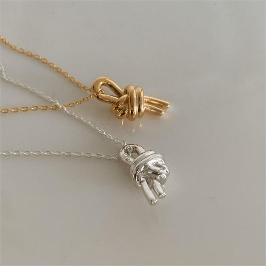 Collar colgante de tulipán geométrico minimalista en plata de ley 925 con baño de oro sobre cadena cruzada