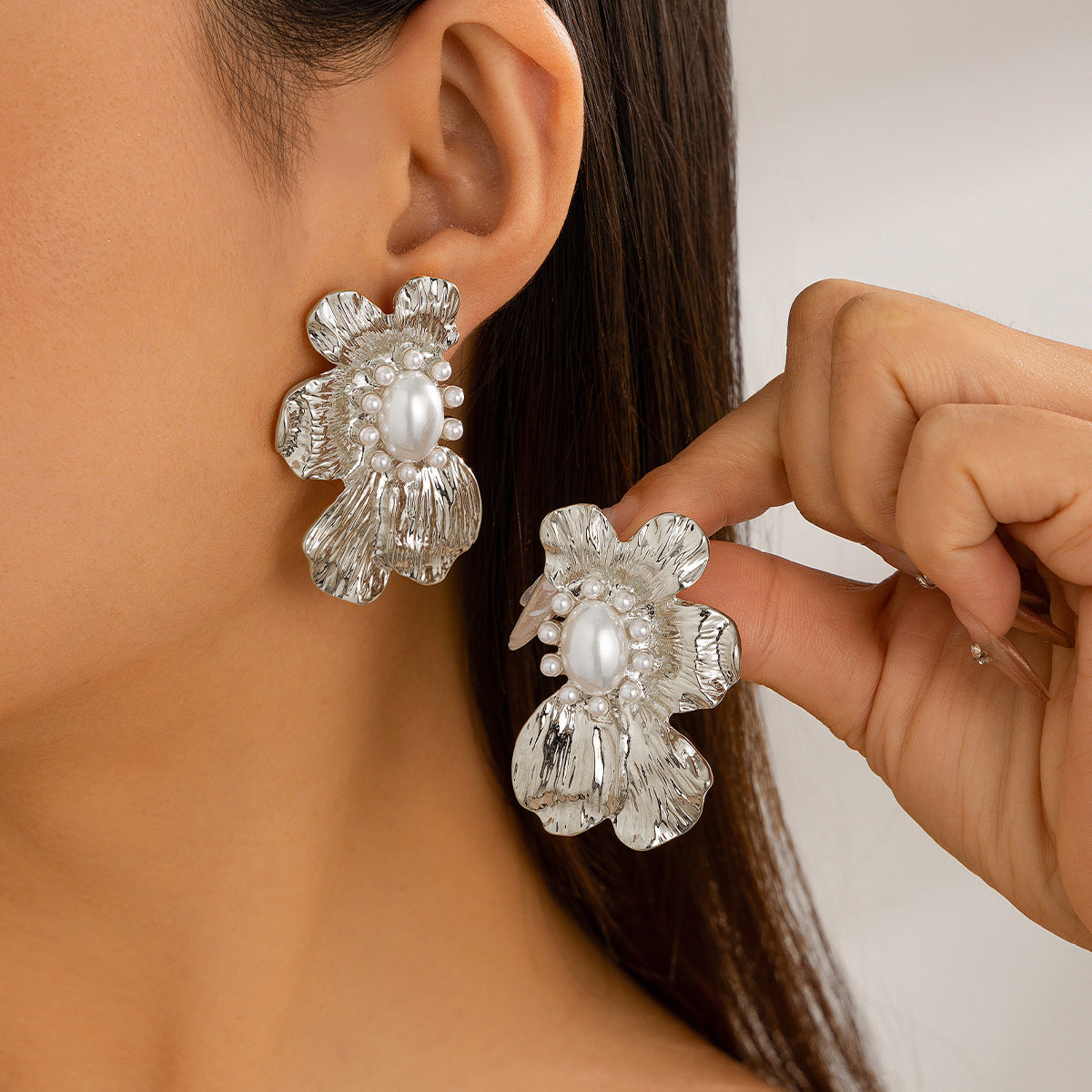 Exaggerated Streetwear Zinc Alloy Plated Ginkgo Leaf Earrings for Women