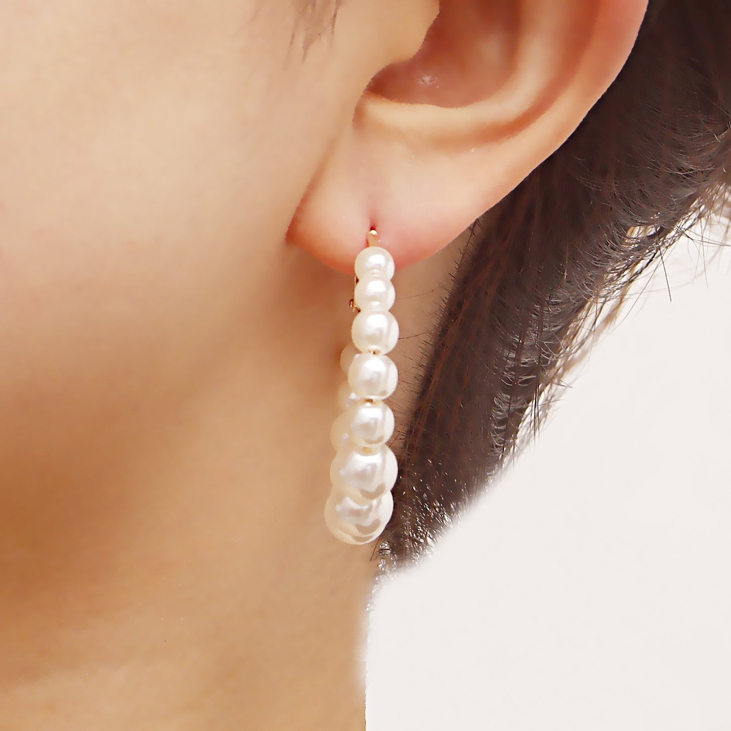 Minimalist C-Shaped Geometric Alloy Earrings with Baroque Pearl Accents for Women