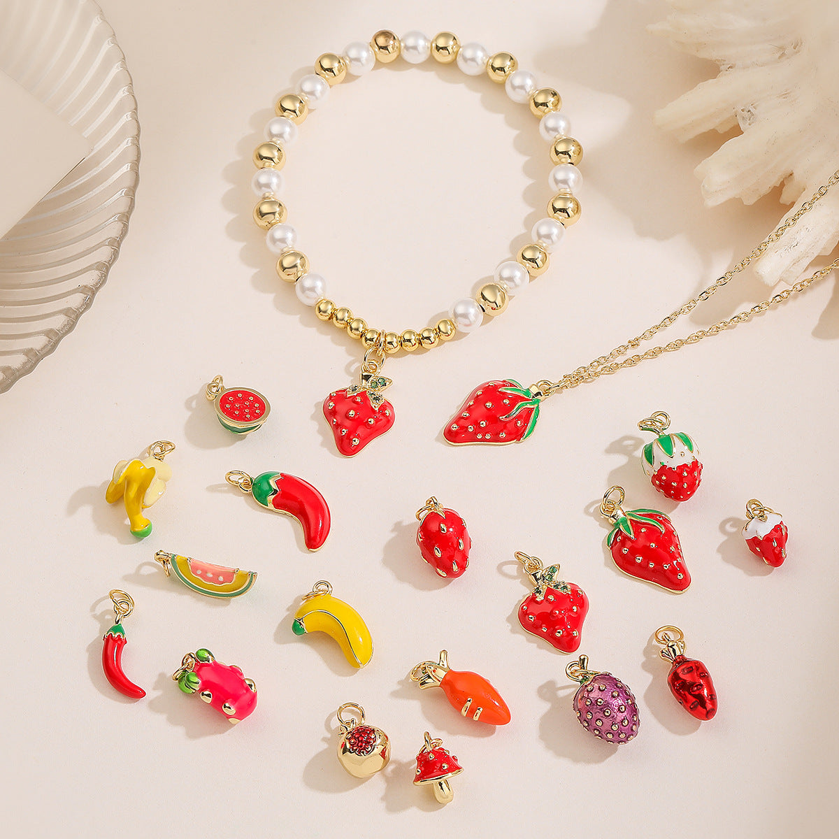 Barra de Abalorio de Frutas Esmaltadas Minimalistas con Baño de Oro de 18K