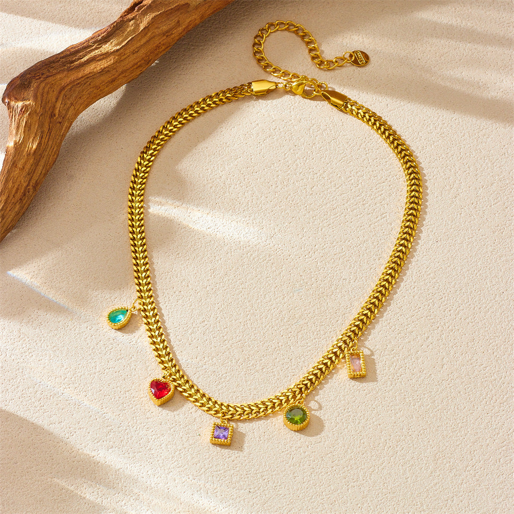 Fashionable Minimalist Heart-Shaped Rhinestone-Embellished Gold-Plated Stainless Steel Choker Necklace with Snake Chain for Women