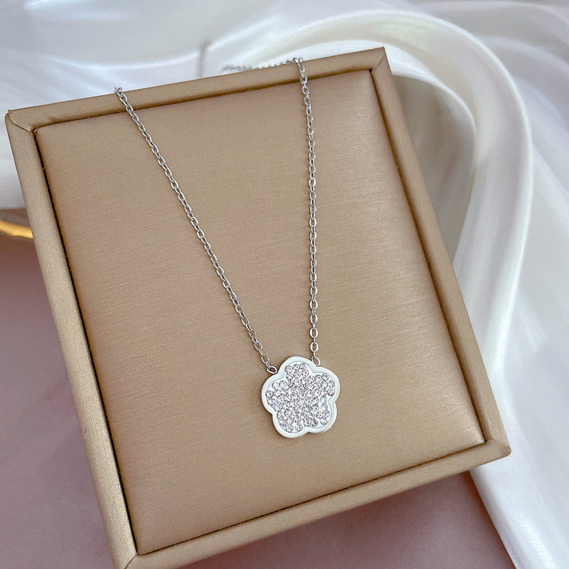Minimalist Floral Geometric Pendant Necklace for Women Made of Titanium Steel with Gold Plating and Rhinestone Inlay