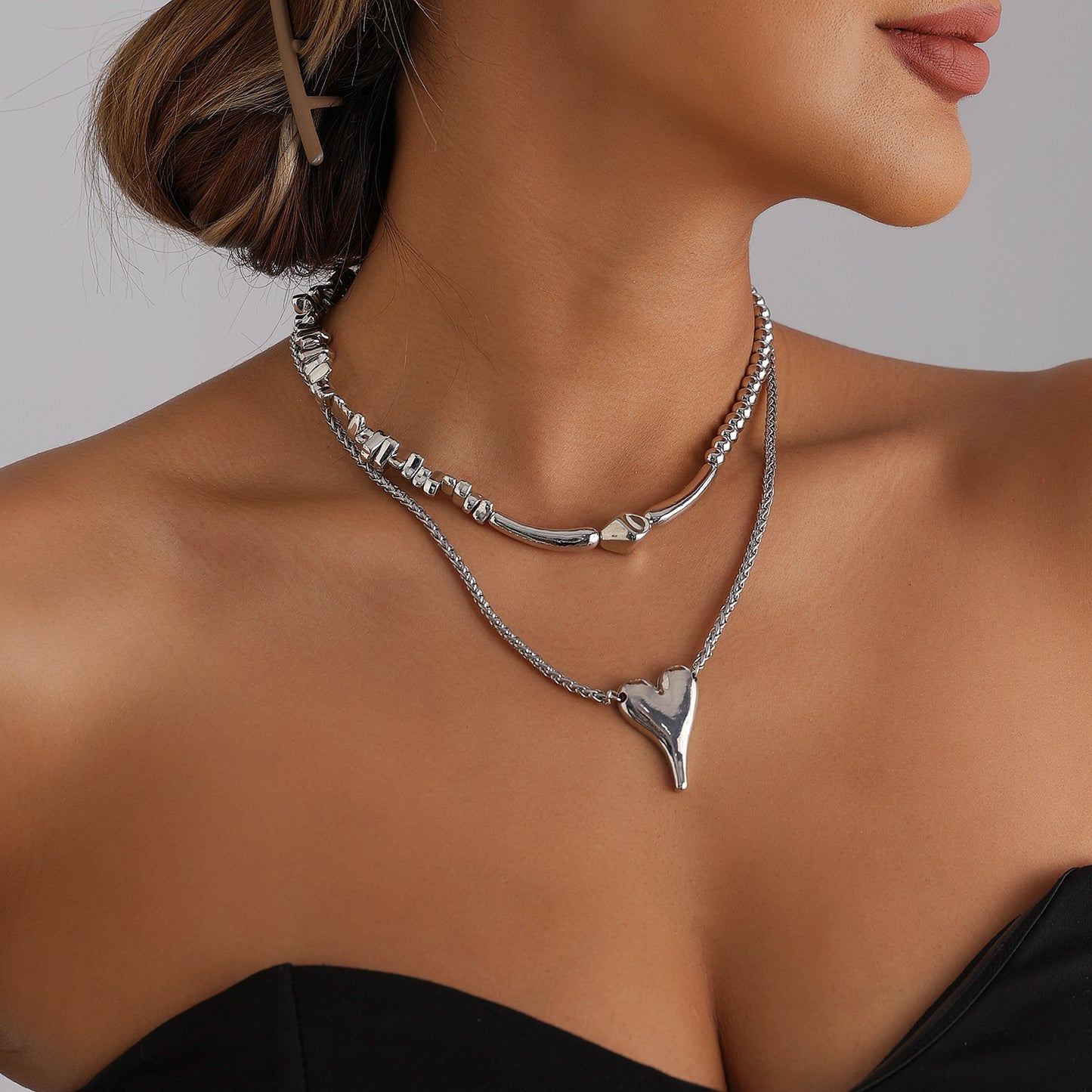 Minimalist Luxury Irregular Geometric Heart Alloy Plated Beaded Necklace for Women