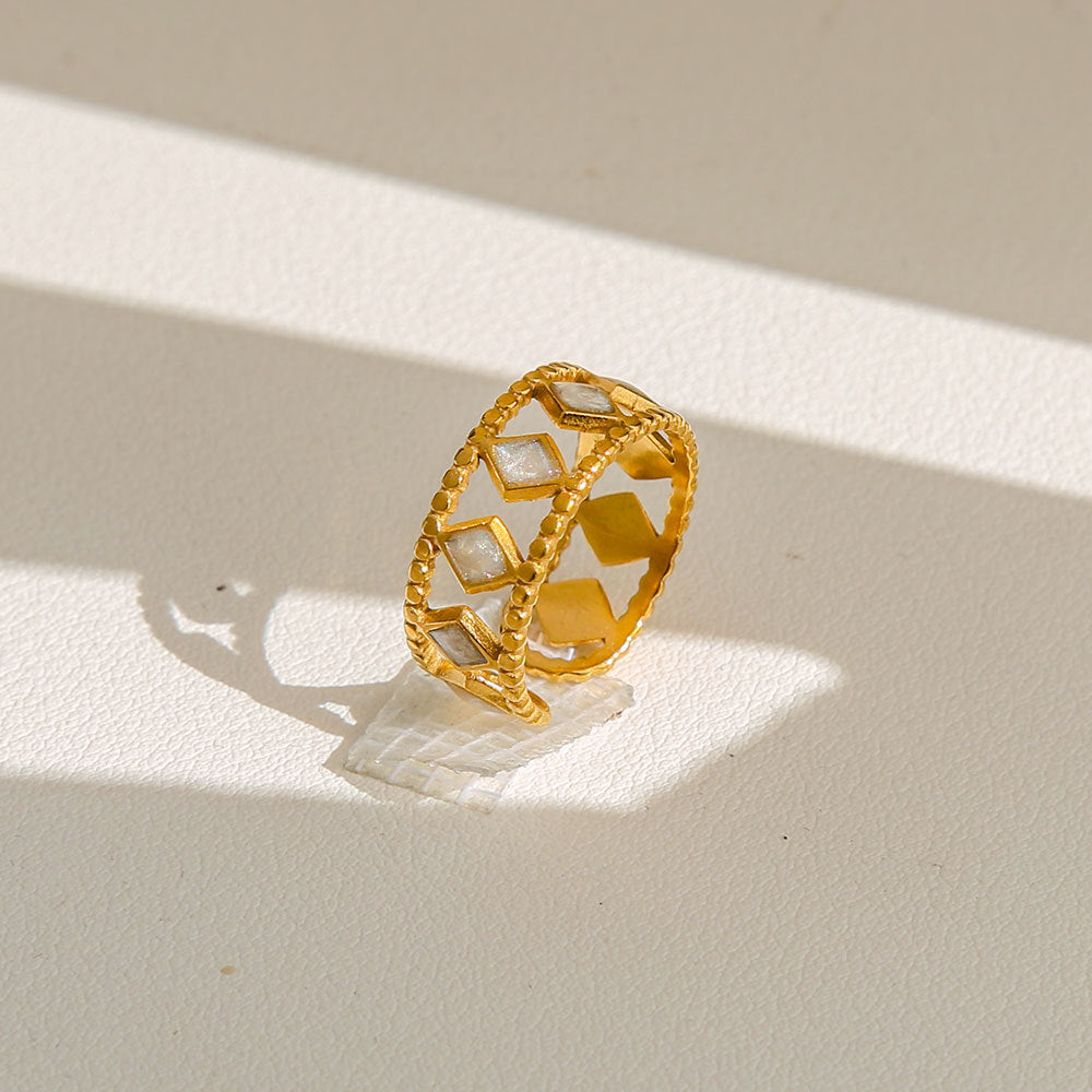 Anello di tendenza da donna in acciaio inossidabile geometrico placcato oro con perle e fiori stile Instagram