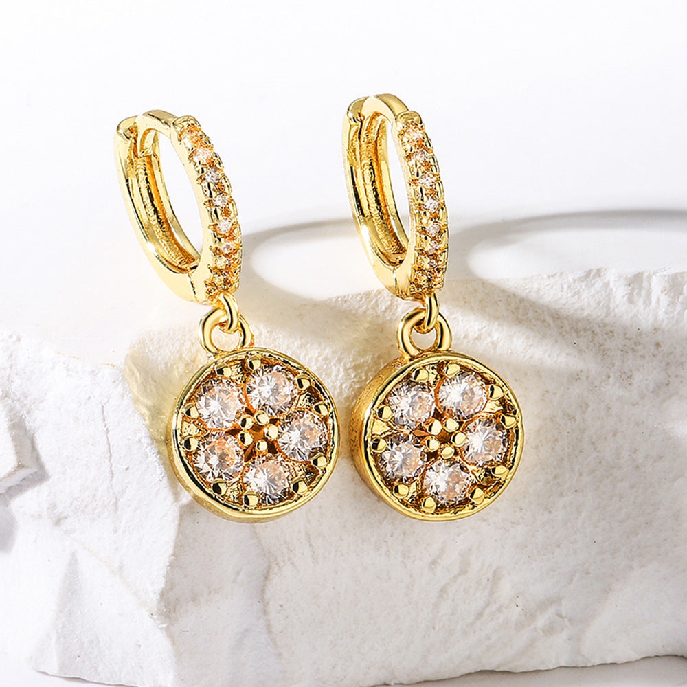 Orecchini a farfalla alla moda in rame placcati oro 18 carati con intarsio di zirconi per donna