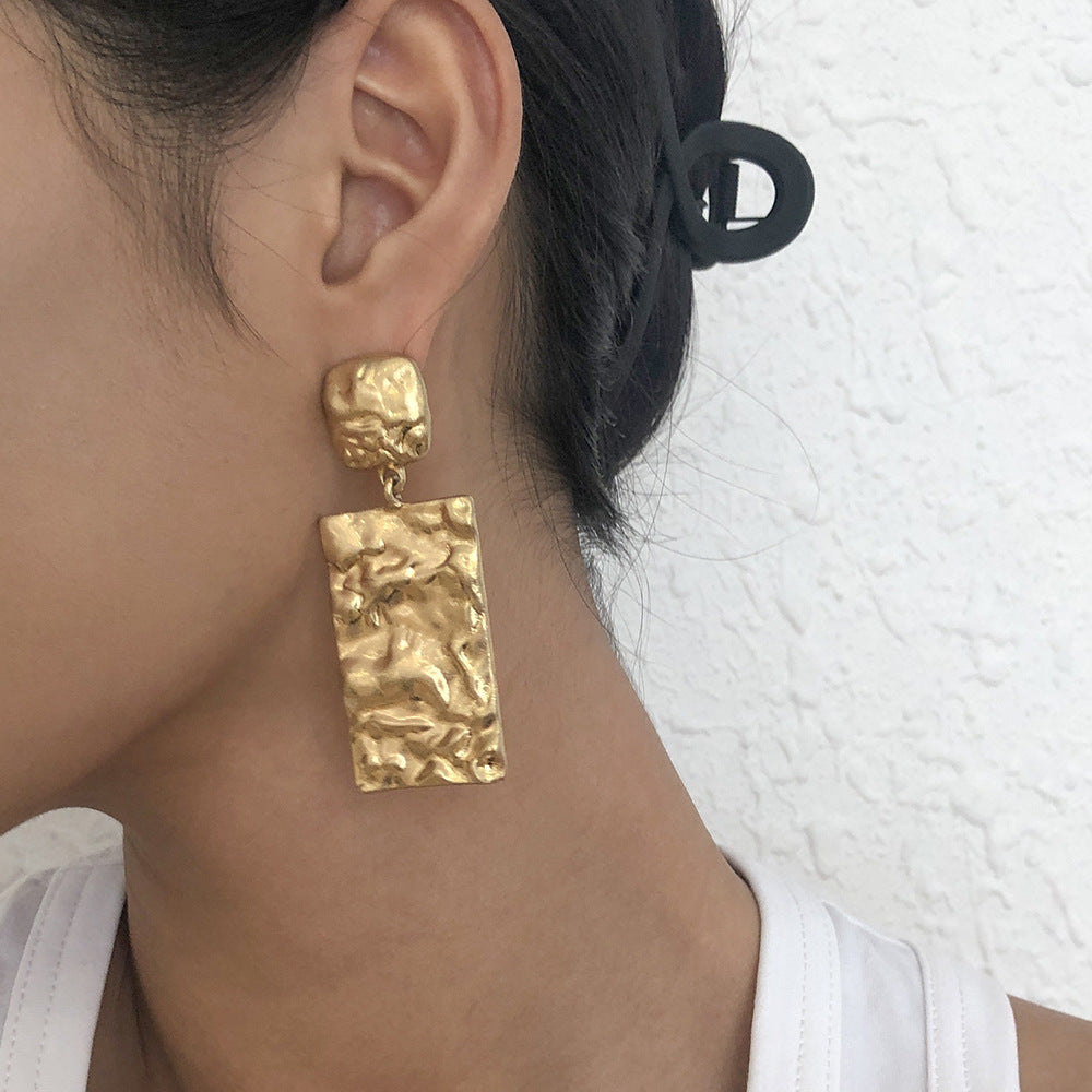 Pendientes de Aleación Geométrica Minimalista con Acabado Chapado para Mujer