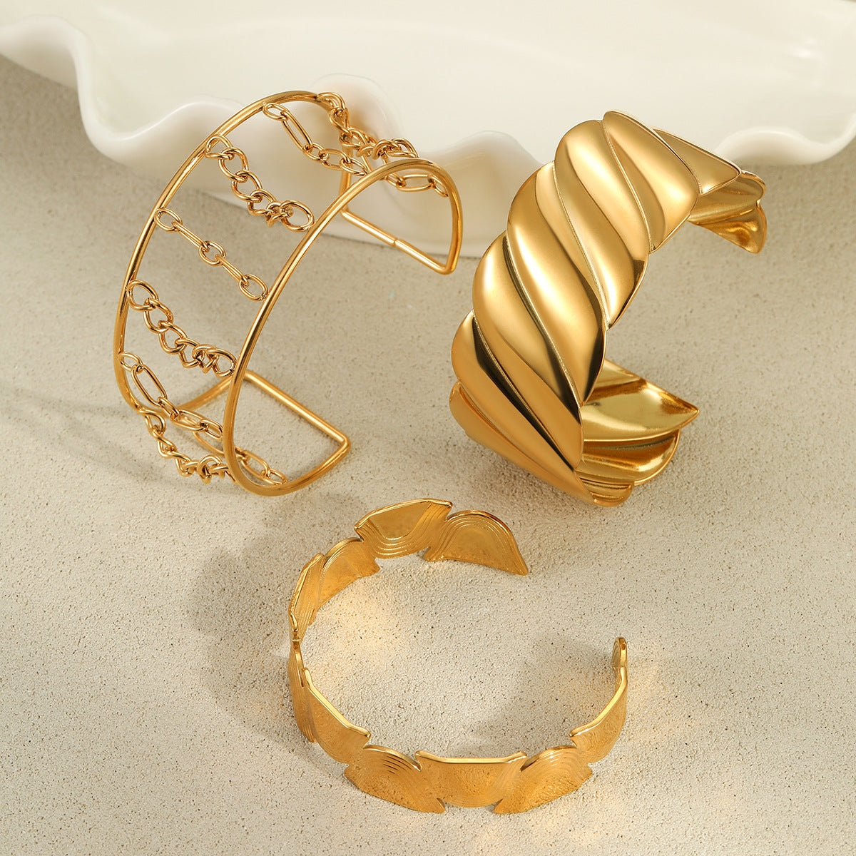 Fashionable Geometric Open Bangle Bracelet in Stainless Steel with 18K Gold Plating for Women