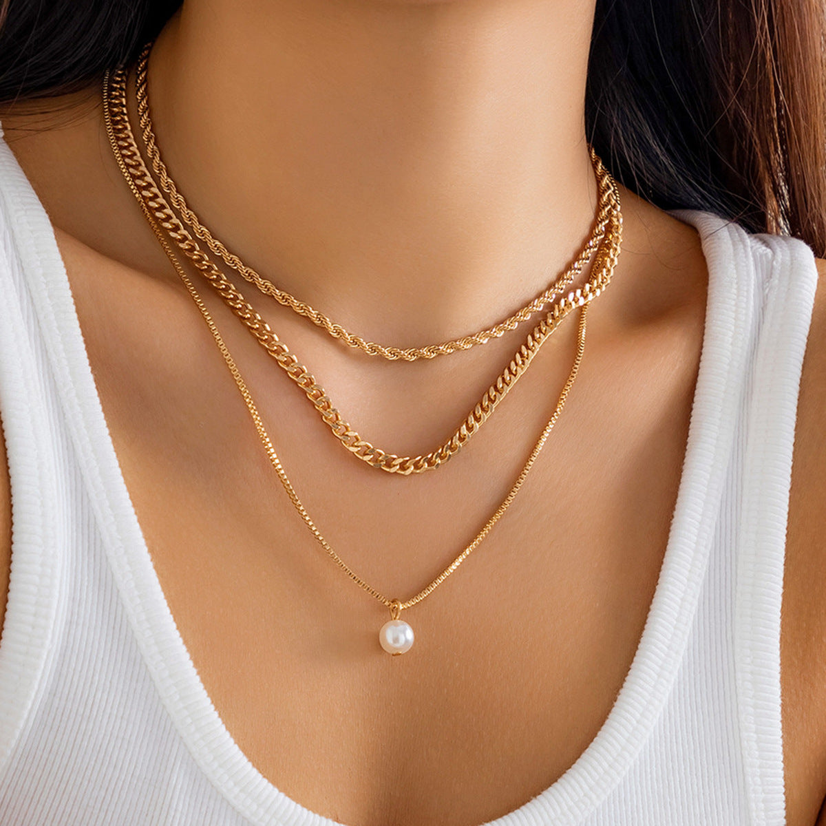 Minimalist Heart and Geometric Shape Alloy Necklace for Women with Plated Finish and Multi-Layer Chain Design