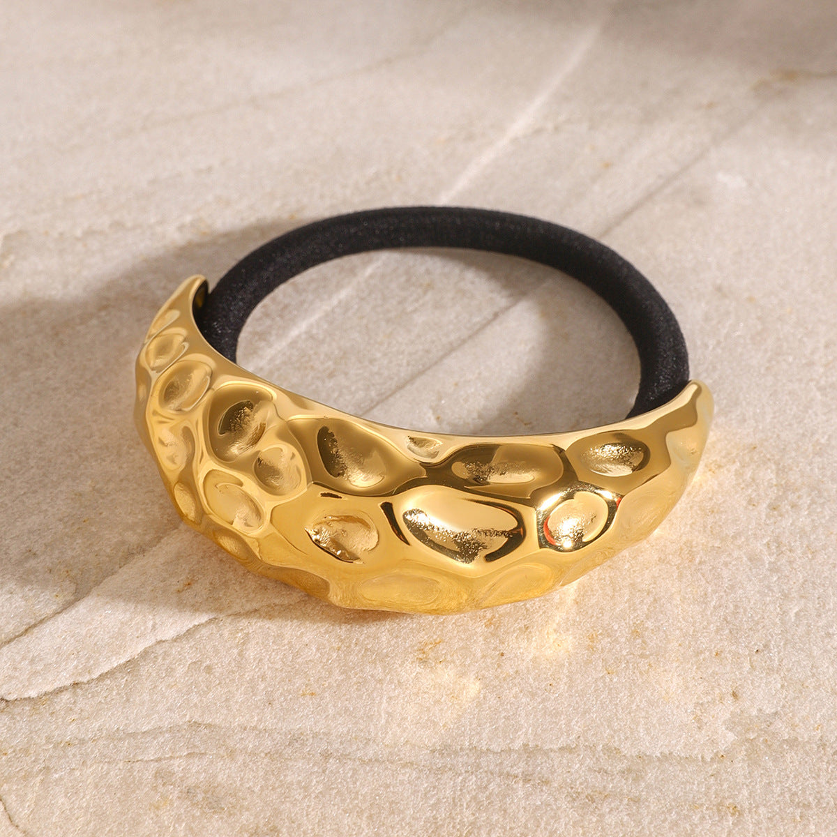 Fashion-Forward Hammered C-Shaped Hair Tie in Stainless Steel with 18K Gold Plating for High Ponytail
